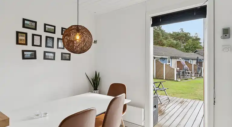 Lys feriebolig nær strand og pool i Dueodde