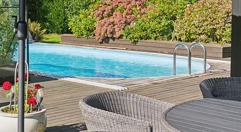 Schönes Ferienhaus mit Pool nahe Havnsø Strand