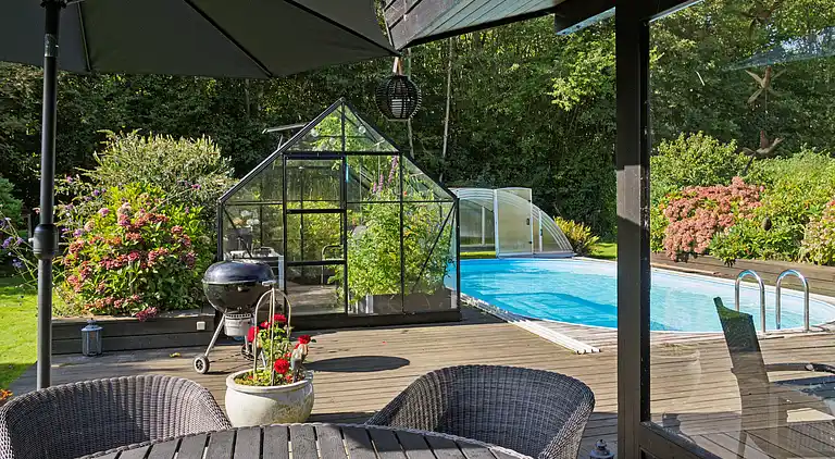 Schönes Ferienhaus mit Pool nahe Havnsø Strand