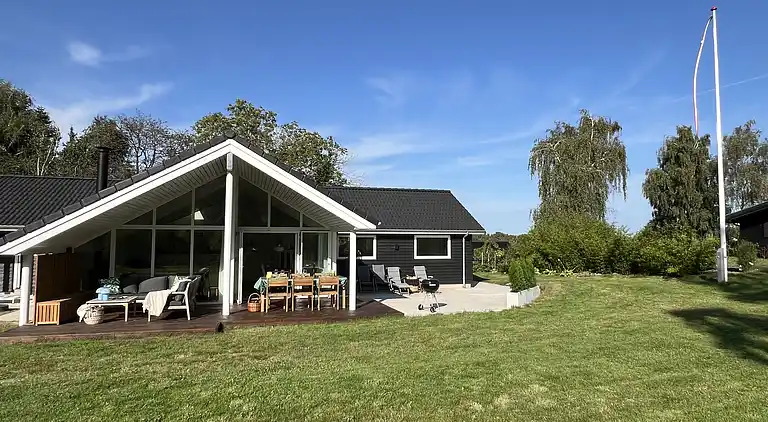 Oplev skøn bugt og natur i smukke Kostræde Banker