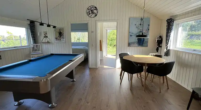 Oplev skøn bugt og natur i smukke Kostræde Banker