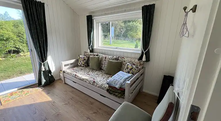 Oplev skøn bugt og natur i smukke Kostræde Banker