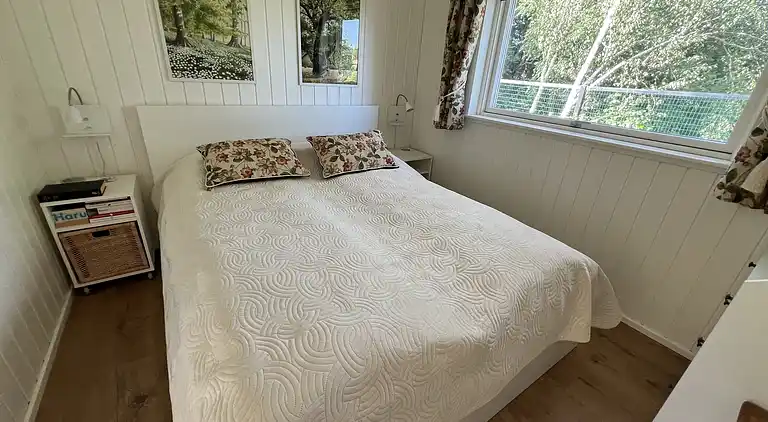 Oplev skøn bugt og natur i smukke Kostræde Banker