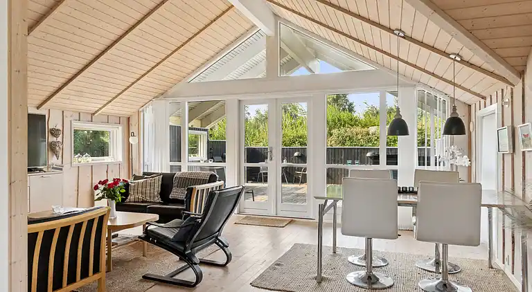 Gemütliches Haus nah am Strand mit Garten