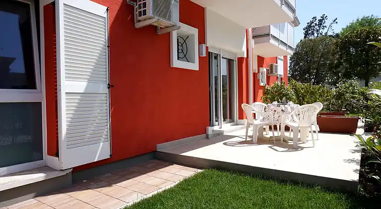 Apartment with private garden