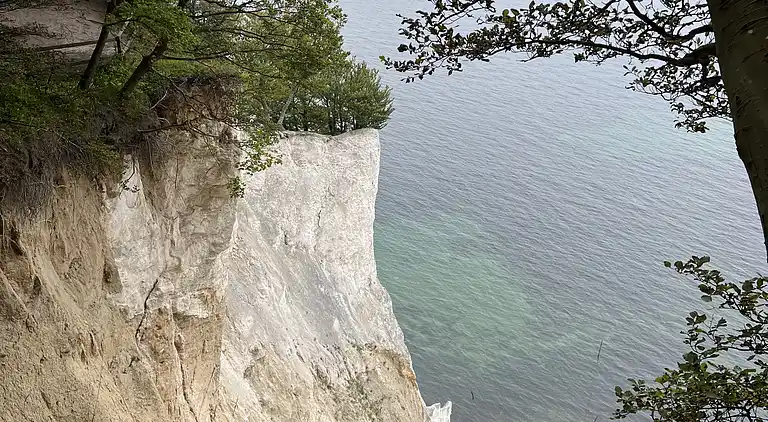 Oplev skøn bugt og natur i smukke Kostræde Banker