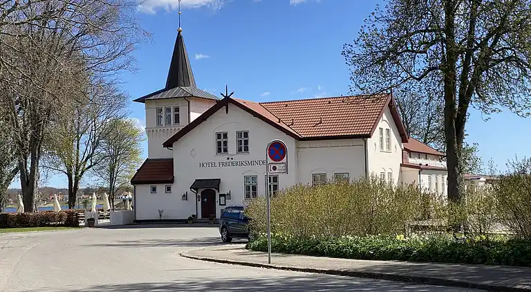 Oplev skøn bugt og natur i smukke Kostræde Banker