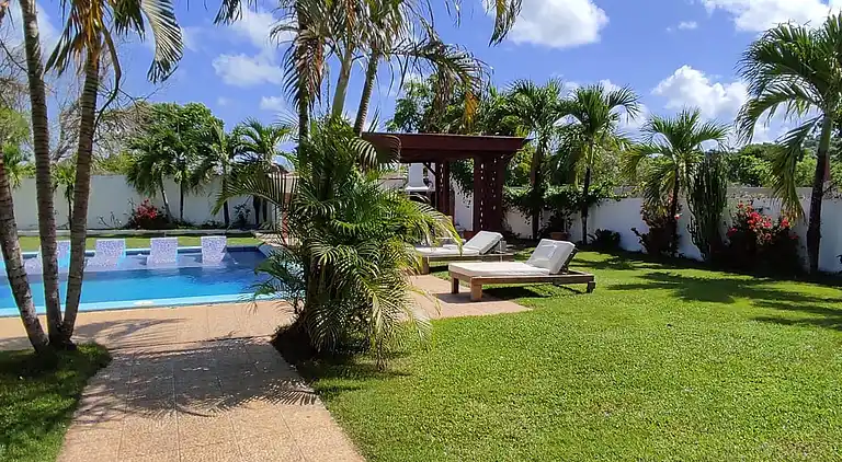 Natural Pool Villa, perfekt für Familien