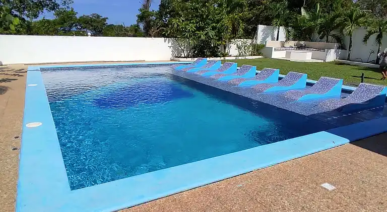 Natural Pool Villa, perfekt für Familien