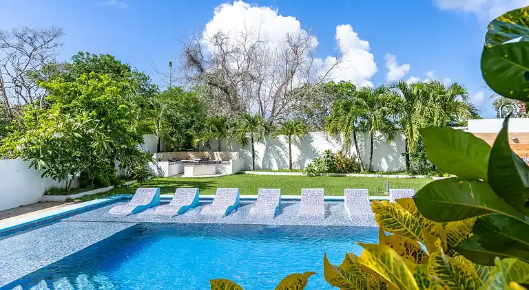 Natural Pool Villa, perfekt für Familien