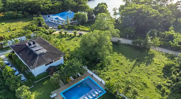 Natural Pool Villa, perfekt für Familien