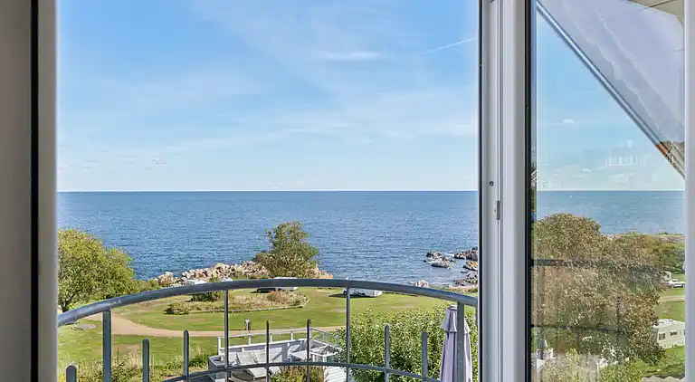 Vågn op til Østersøen og Christiansø i horisonten