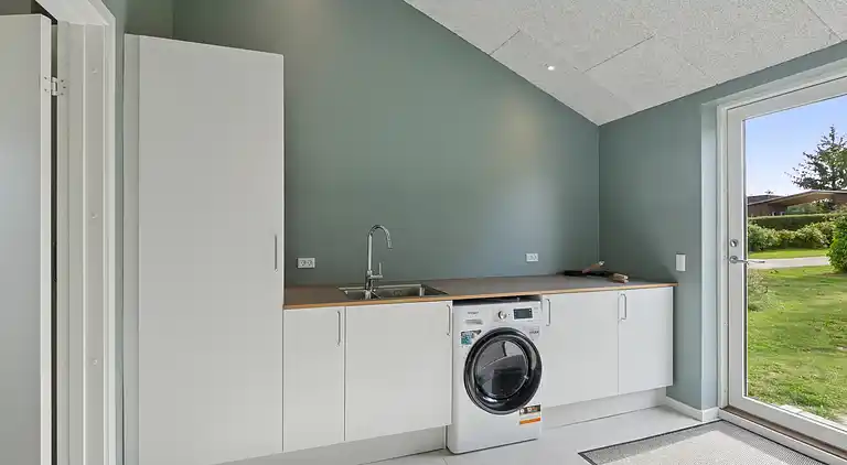 Rummeligt sommerhus på Bogø