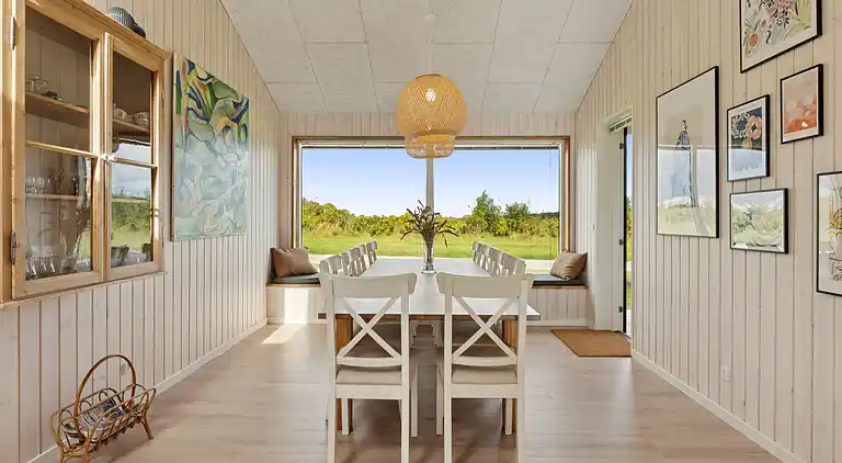 Rummeligt sommerhus på Bogø