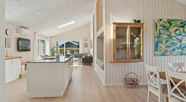 Rummeligt sommerhus på Bogø