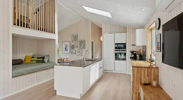 Rummeligt sommerhus på Bogø