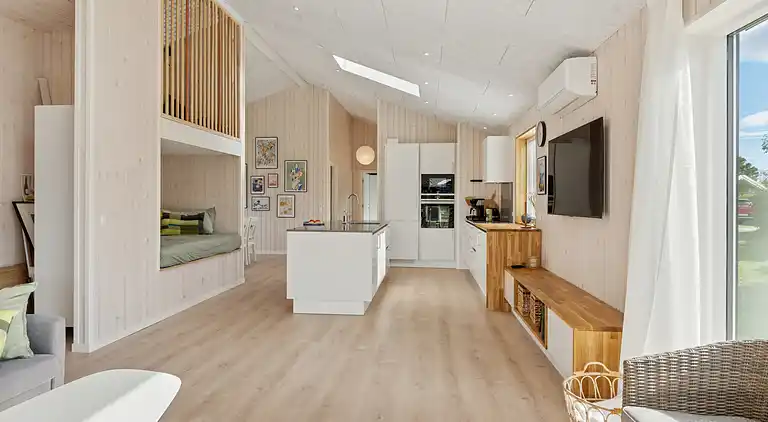 Rummeligt sommerhus på Bogø