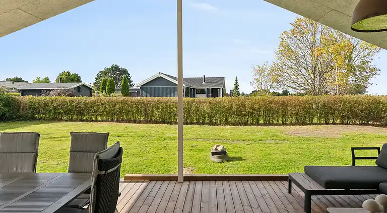 Rummeligt sommerhus på Bogø