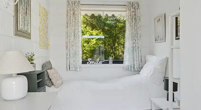 Ferienhaus mit Pool, Terrassen und Strandnähe