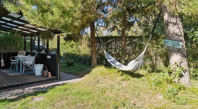 Ferienhaus mit Pool, Terrassen und Strandnähe