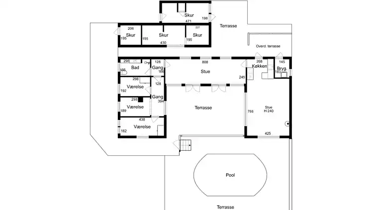 Ferienhaus mit Pool, Terrassen und Strandnähe