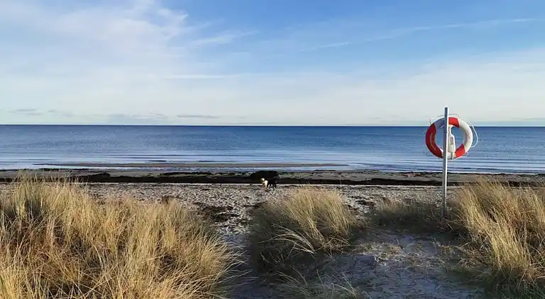 3 room, close to the sea/dike