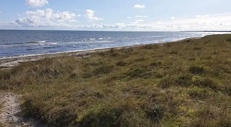 3 room, close to the sea/dike