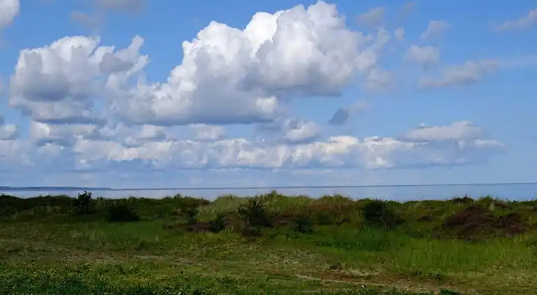 3 room, close to the sea/dike