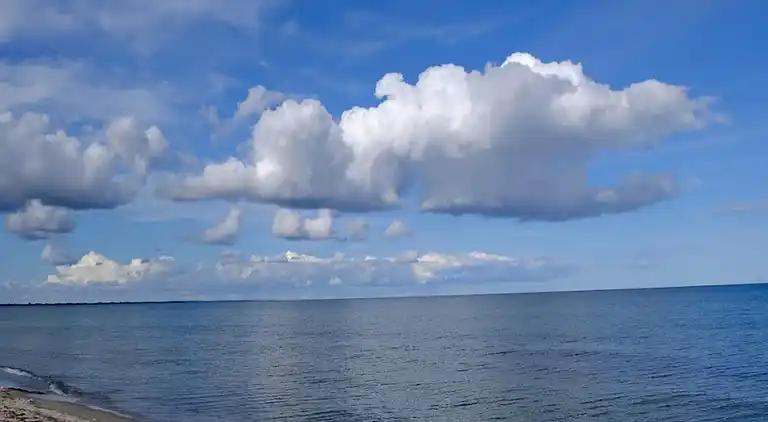 3 room, close to the sea/dike