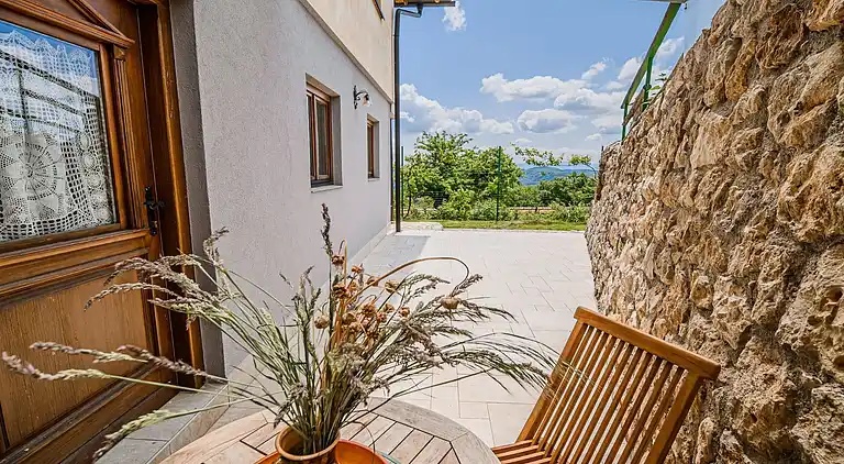 Apartment in Metni Vrh