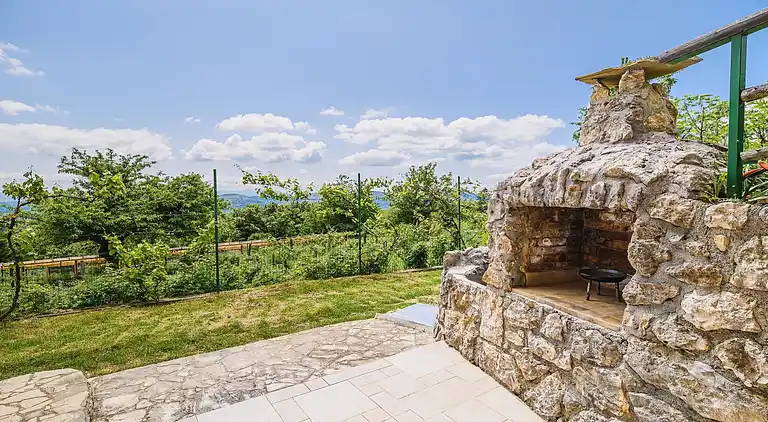 Apartment in Metni Vrh