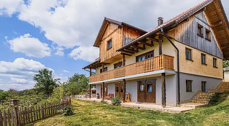 Apartment in Metni Vrh