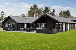 18 personers sommerhus fyldt med aktiviteter i Ebeltoft
