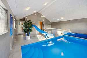 Deutsches VillaVilla-Poolhaus für 12 Personen in Krakow am S