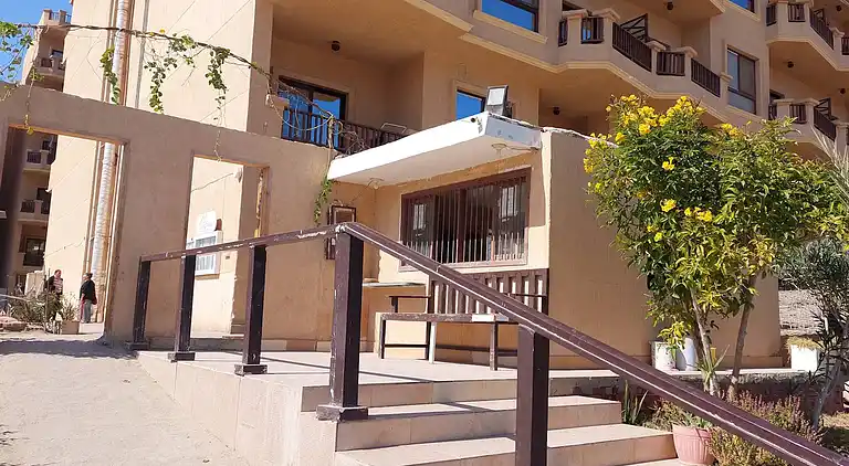 2BR Apartment •Side Sea View • Pool •Turtles Beach