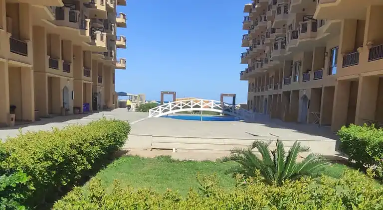 2BR Apartment •Side Sea View • Pool •Turtles Beach