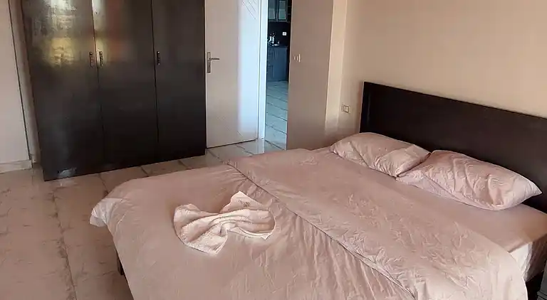 2BR Apartment •Side Sea View • Pool •Turtles Beach