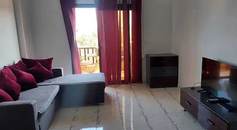 2BR Apartment •Side Sea View • Pool •Turtles Beach