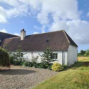 Holiday in a cozy farmhouse with horses
