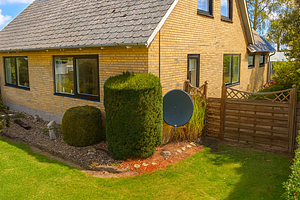 Lovely holiday home with views of fields.