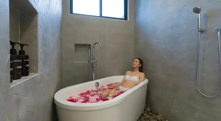 Casa Bo Jungle - Steps to Tamarindo Beach - Surf & Pool