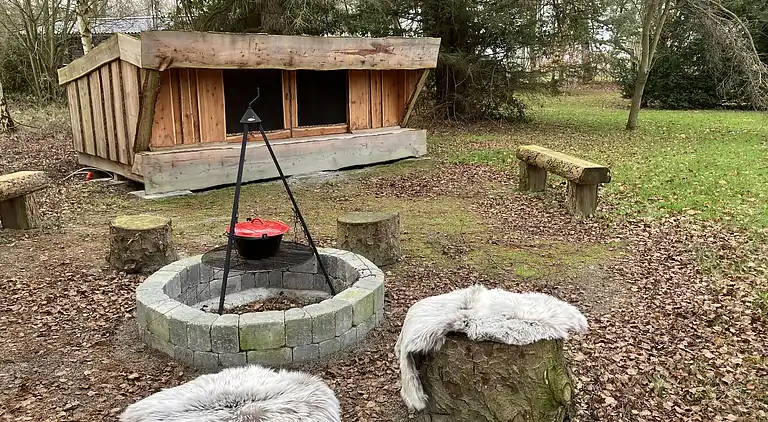 Naturskønt sommerhus med shelter og bålplads