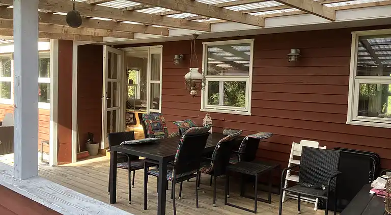 Naturskønt sommerhus med shelter og bålplads