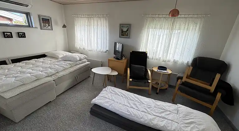 Hyggeligt sommerhus med kig til Kerteminde Fjord.