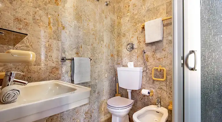 5 Schlafzimmer mit eigenem Bad, in der Nähe des Zentrums,