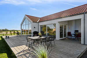 Modernes Ferienhaus mit Meerblick für 8