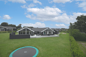 Idyllisch gelegenes Poolhaus mit Blick aufs Meer auf Südfüne