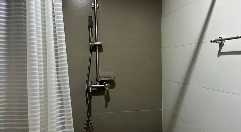 Luxurious Abuja Apartment with Private Entrance & Central AC