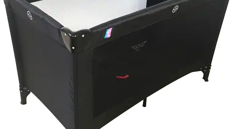 Lakefront luxury holiday retreat with cozy loft