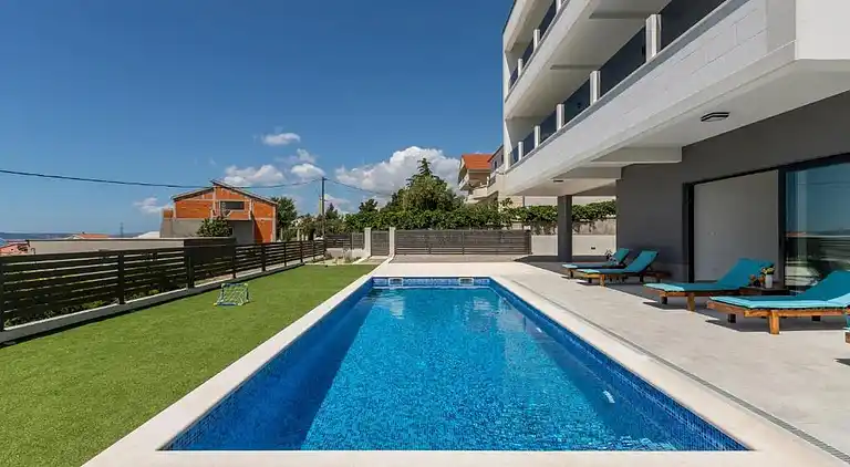 Villa in Kaštel Sućurac
